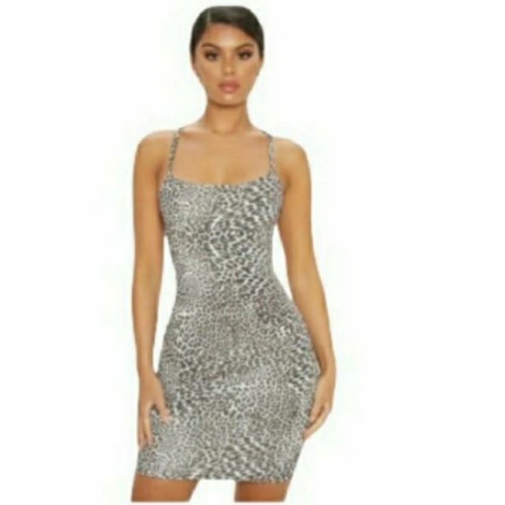 Pretty Little Thing dress